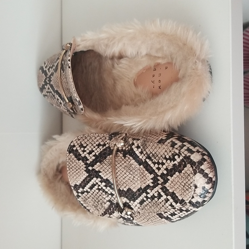 Loafers - Picture 2 of 3